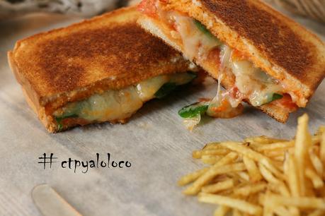 Emparedado (Sándwich) de tomate y queso