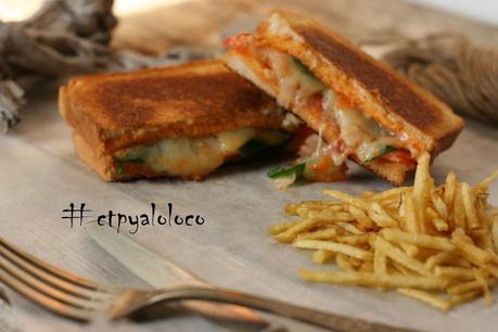 Emparedado (Sándwich) de tomate y queso