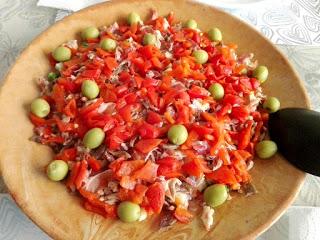 Ensaladilla  refrescante con piquillos