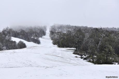 Nieve primaveral en el cerro Chapelco Nieve primaveral en el cerro Chapelco