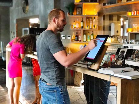 Storyous: cómo gestionar varios locales desde el smartphone o tablet