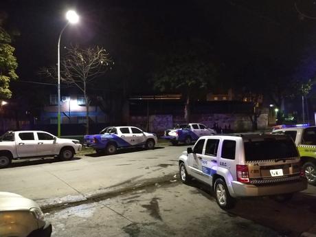 B° Oeste II: Le pegaron un ladrillazo que lo hizo caer al vacío, murió