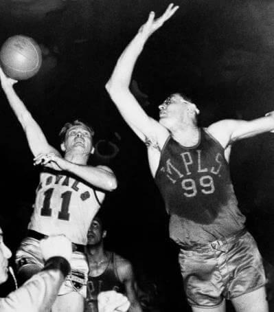 El primer hombre que cambió el baloncesto