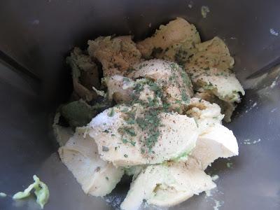 Aguacates rellenos de atún Thermomix