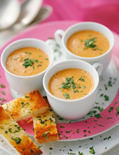 Crema de mejillones con brotes de cebolla