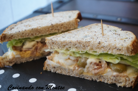 Sándwich con atún y huevo Sándwich con atún y huevo
