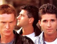 20 NOMBRES DE GRUPOS ESPAÑOLES DE LOS 80 (VOLUMEN 2) 20 NOMBRES DE GRUPOS ESPAÑOLES DE LOS 80 (VOLUMEN 2)