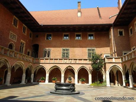 que-ver-en-cracovia-collegium-mayus Que ver en Cracovia en 3 días [¡GUÍA COMPLETA!]