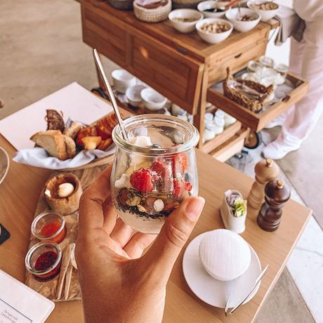 greek-yogurt-breakfast-andronis-arcadia ▷ Alojarse en el Andronis Arcardia en Santorini