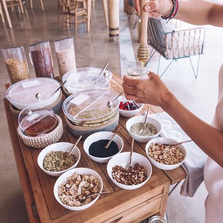 greek-yogurt-bar-andronis-arcadia ▷ Alojarse en el Andronis Arcardia en Santorini