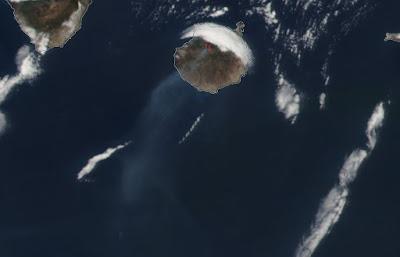 España: imagen satélite del humo del incendio en Gran Canaria (10/11-08-2019)
