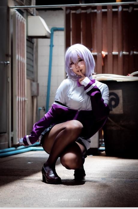 El evento festivo ''Comiket'', celebra su segundo día con impresionantes Cosplay de Rikka y Akane