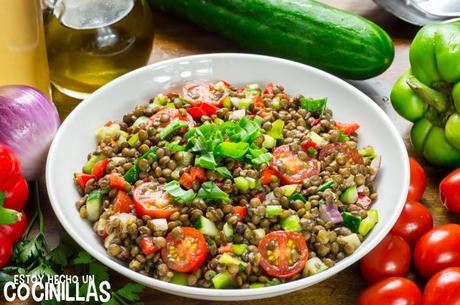 Receta de ensalada de lentejas fácil. Con picadillo de hortalizas Receta de ensalada de lentejas fácil. Con picadillo de hortalizas