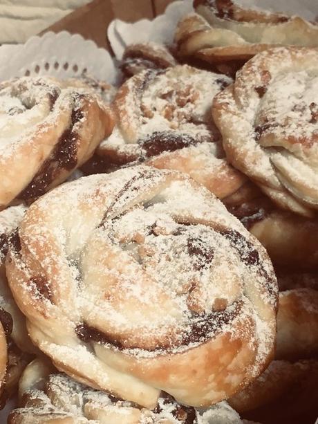 Rosas de hojaldre con nutella