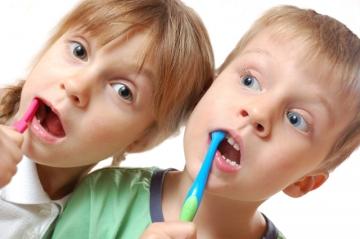 Los dientes de bebés y niños Los dientes de bebés y niños