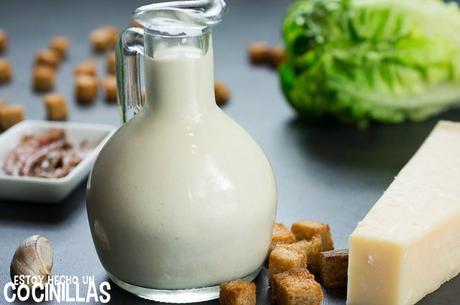 Receta de salsa César casera. Cómo hacer aliño para ensalada César Receta de salsa César casera. Cómo hacer aliño para ensalada César
