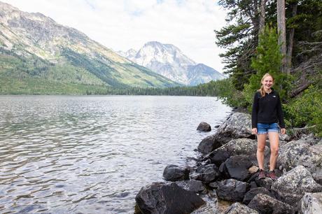 Kara-at-Jenny-Lake.jpg.optimal ▷ Las mejores cosas que hacer en el Parque Nacional Grand Teton