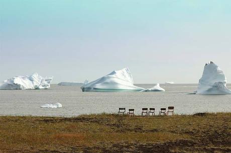 Chairs-with-a-view-over-icebergs-Disko-Island-Greenland.jpg.optimal ▷ Consejos de viaje a Groenlandia e itinerario fácil para Ilulissat y Disko Island