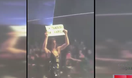 Una chica trans irrumpió en el BAF Week: “Yo también soy modelo”