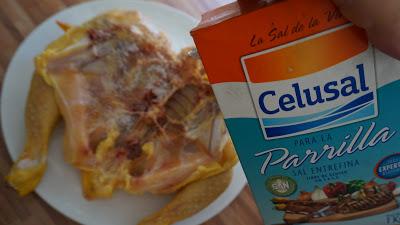 Pollo al limón jugoso a la parrilla estilo argentino Pollo al limón jugoso a la parrilla estilo argentino