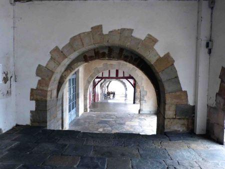 El metro patrón en Bastida