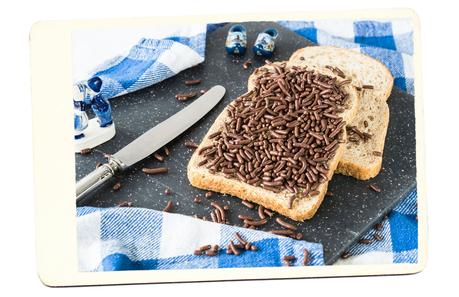 hagelslag-dutch-chocolate-bread ▷ 10 alimentos locales para probar en los Países Bajos