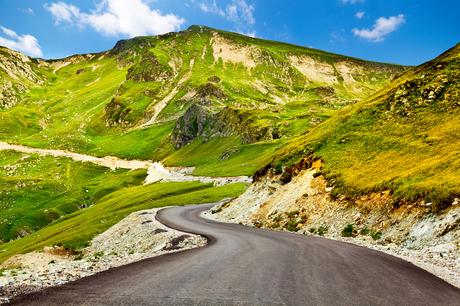 (7) La carretera Transalpina, sus paisajes y sus lagos.- ...