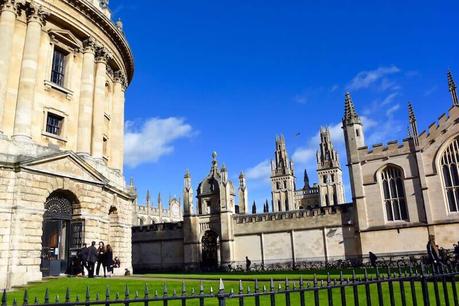 Oxford-University-travel-to-london ▷ Comente sobre Por qué debería planear unas vacaciones en Londres por Onde ficar em Londres - orçamento de luxo de hospedagem em Londres - viagensdeferias.online