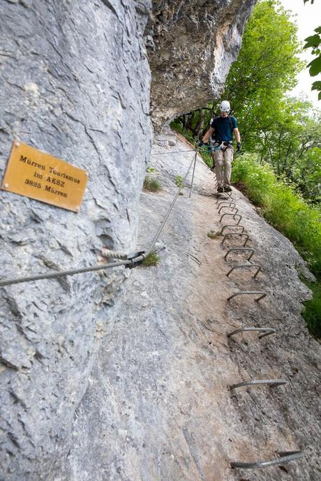 Tim-Climbing-Down.jpg.optimal ▷ La Via Ferrata de Mürren: una de las experiencias más emocionantes de Suiza