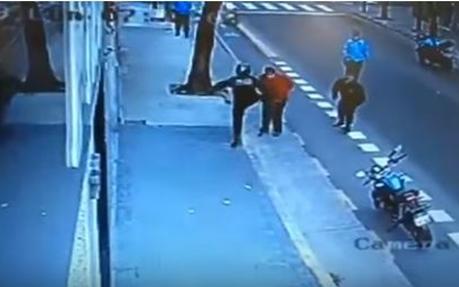 Máquinas De Ejecución; Con La Muerte (Y El Gatillo) Demasiado Fácil