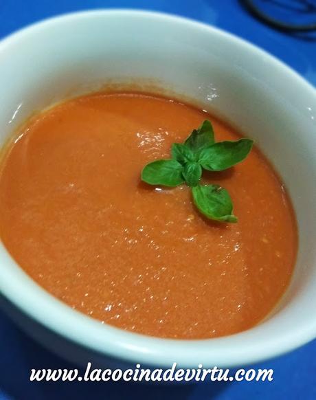 Sopa tomate fría