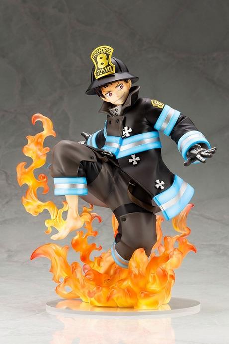 El anime ''Fire Force'', presenta figuras que brillan en la oscuridad
