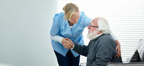 El síndrome que pueden sufrir los cuidadores de personas enfermas