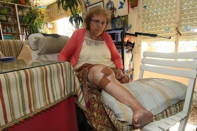 Me ayudáis a encontrar una casa sin barrera . Me ayudáis a encontrar una casa sin barrera .