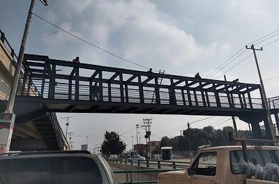 CONSTRUYE GEM PUENTE PEATONAL EN TECÁMAC EN BENEFICIO DE 242 MIL HABITANTES