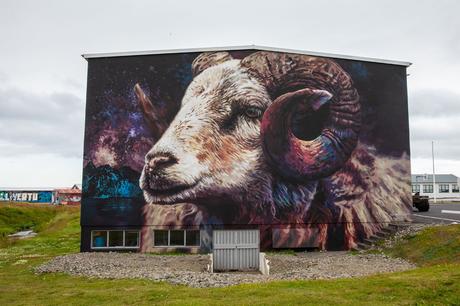 Sheep-Mural.jpg.optimal ▷ 20 mejores cosas que hacer en la península de Snaefellsnes, Islandia