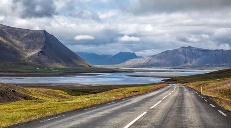 Driving-Snaefellsnes-Peninsula.jpg.optimal ▷ 20 mejores cosas que hacer en la península de Snaefellsnes, Islandia