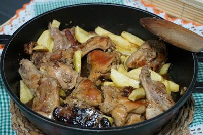 Guiso de conejo con romero y tomillo Guiso de conejo con romero y tomillo