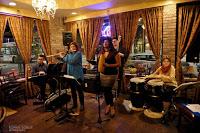 Grupo Cha Cha - Direcciones