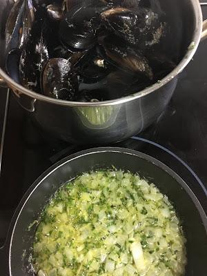 Mejillones A La Mantequilla De Cebollino