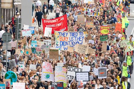 greta-thunberg-big-protest-1024x683 ▷ ¿Por qué Greta Thunberg nos hace sentir tan incómodos?