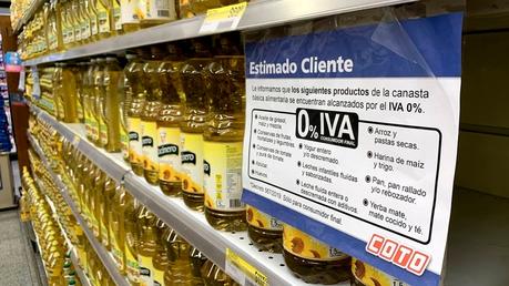 Cuáles son los productos de primeras marcas que bajaron de precio en los supermercados tras la eliminación del IVA