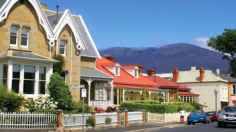 hobart ▷ Comenta sobre 11 ciudades en Tasmania en las que debes poner un pie en Car Battery Queenstown - Shopsarahmac