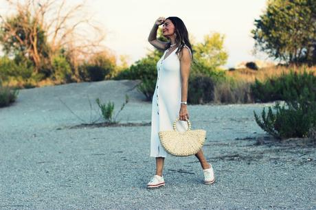 Vestido blanco abotonado
