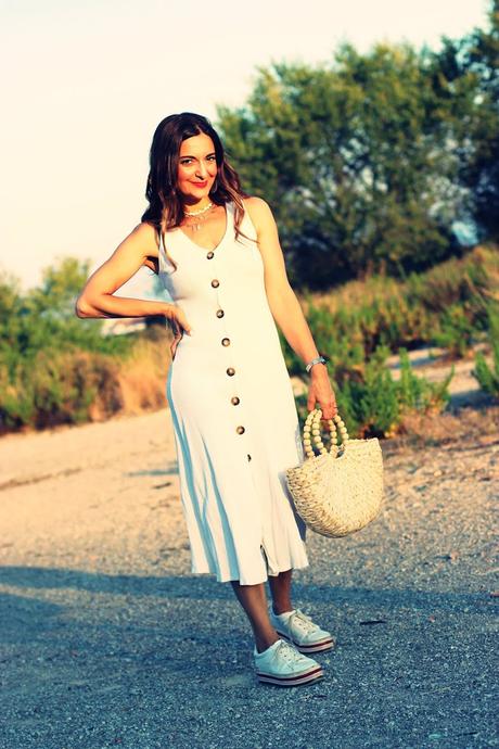 Vestido blanco abotonado