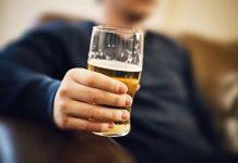 ¿Es seguro mezclar Flagyl y alcohol? Mezclar Flagyl y alcohol