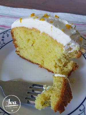 Budín húmedo de naranja