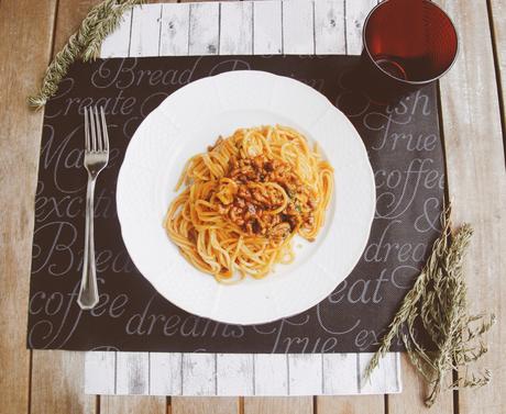 ESPAGUETIS A LA BOLOÑESA ESPAGUETIS A LA BOLOÑESA