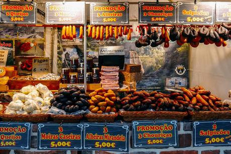 portuguese-alheira-sausage ▷ 10 alimentos locales para probar en Portugal