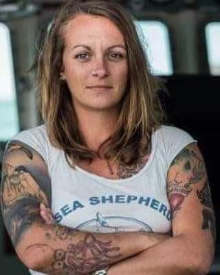 Pia Klemp, rechazó una medalla de la Alcaldía de París.